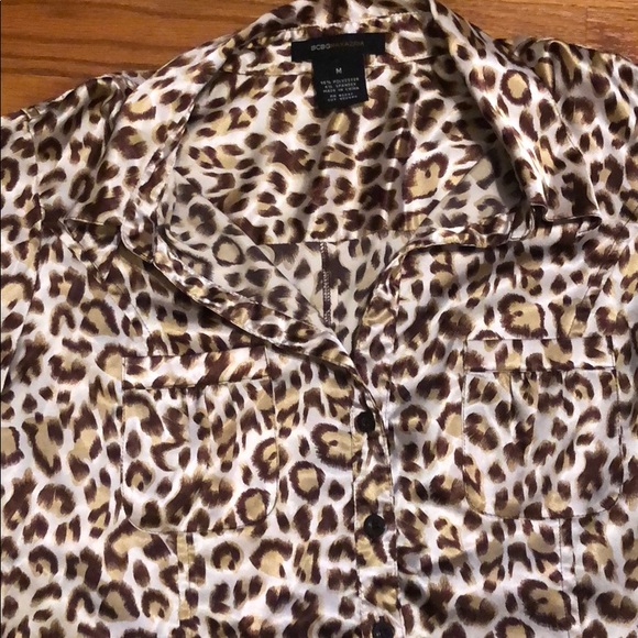 BCBGMaxazria M polyester leopard print button up - Picture 3 of 3
